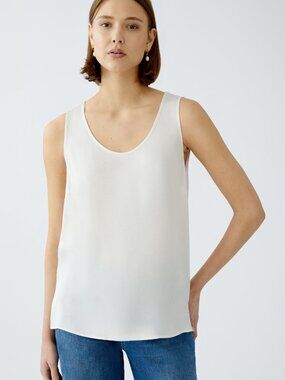 OUI (6) Sleeveless Minimalist Elegant Top 91987 Cloud Dancer White NWT - 36/6